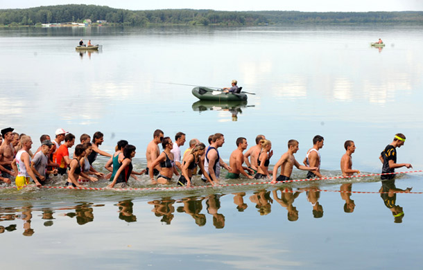 Viktors Dračevs. Ekstrēmā sporta cienītāju sacensības Minskas ezerā