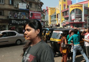 Ričards Roulands. No sērijas "Mumbai - a modern life"