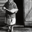 Uģis Niedre. Emīlija Baumane (dz. 1912.g.) ar bībeli rokās