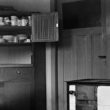 Virtuve, 1952. gads. Kamera: Exakta-Varex VX, objektīvs: Zeiss Tessar 1:3.5 / 50mm, filma: 21/10 DIN Agfa-Isopan-ISS-Film, diafragma: 16, slēdža ātrums: 1 1/2, uzņemts no statīva. Foto - Manfreds Baiers