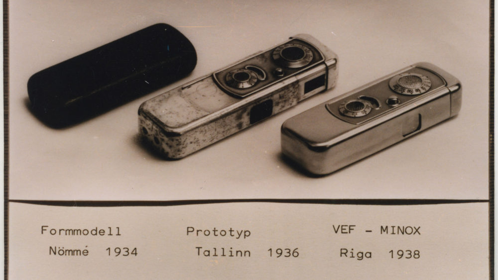 LFMp1903 Minox kameras prototips un VEF minox. Reproducēja Pēteris Korsaks. 2000. gads Oriģināls 1938-1940. gadi
